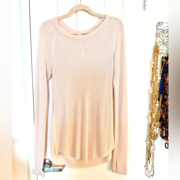 lululemon athletica Sweaters - 🎀 Lovely LULULEMON SWEATER 12 Excellent & Longer Length SOFT 🎀